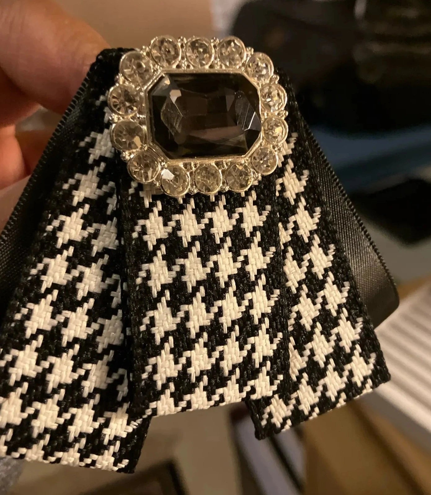 Schoolgirl Houndstooth Collar Pin