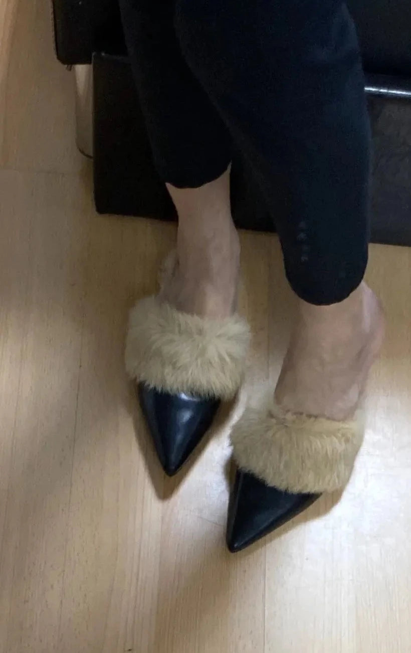 Ebbie Fur Pointed Toe Flat Slippers