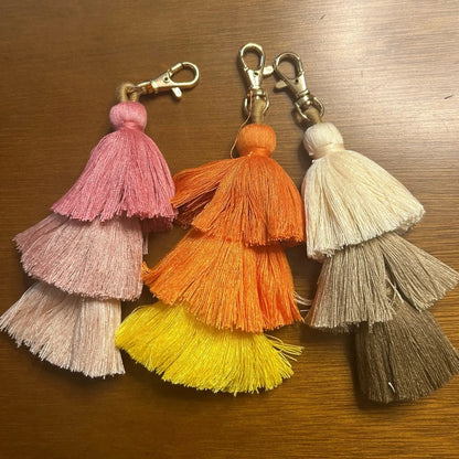 Hulaayo Paradise Pompom Bag Charm