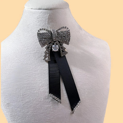 Princess Charming Collar Pin